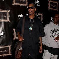 Snoop Dogg walks the red carpet at Gallery Nightclub at Planet Hollywood  | Picture 132263
